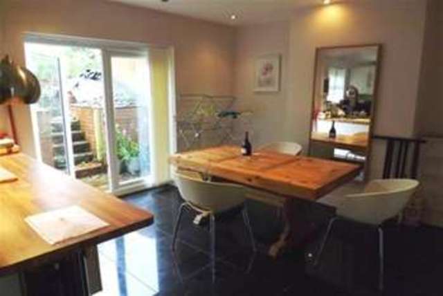  Image of 3 bedroom Semi-Detached house to rent in Fairway Northfield Birmingham B31 at Birmingham, B31 5BA