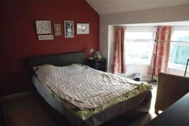  Image of 3 bedroom Semi-Detached house to rent in Fairway Northfield Birmingham B31 at Birmingham, B31 5BA