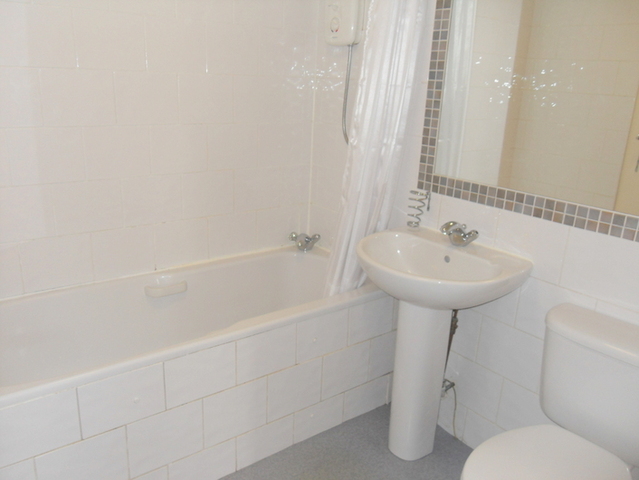 Image of 2 bedroom Flat to rent in Norval Street Glasgow G11 at Partick Glasgow Glasgow, G11 7RX