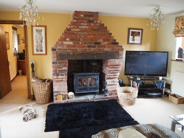  Image of 4 bedroom Detached house for sale in Norwell Lane Cromwell Newark NG23 at Norwell Lane Cromwell Newark, NG23 6JQ