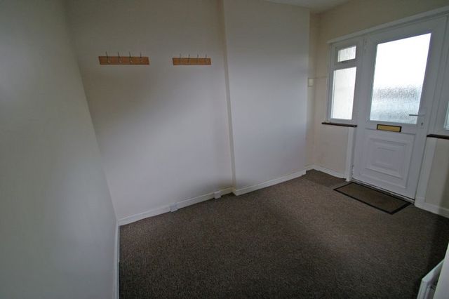  Image of 4 bedroom Houses to rent in Bramley Road London N14 at Oakwood Array Oakwood, N14 4XB