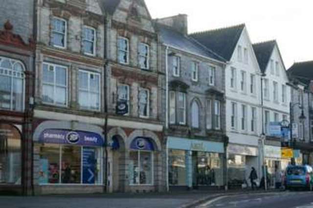  Image of 1 bedroom Property to rent in Fore Street Okehampton EX20 at Okehampton, EX20 1HB