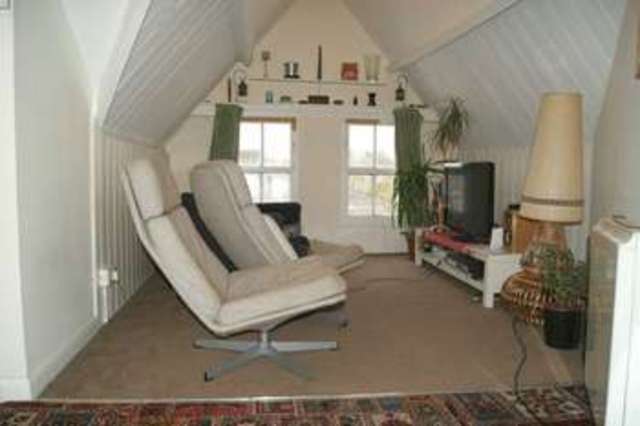  Image of 1 bedroom Property to rent in Fore Street Okehampton EX20 at Okehampton, EX20 1HB