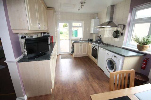  Image of 4 bedroom Bungalow for sale in Old Road Crayford Dartford DA1 at Old Road Crayford Dartford, DA1 4DW
