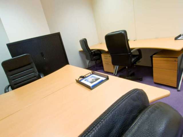  Image of Detached house to rent in Canada Square London E14 at Canary Wharf E14 London, E14 5DY