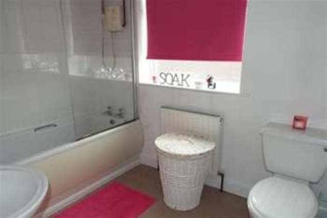  Image of 1 bedroom Maisonette to rent in Ongar Road Brentwood CM15 at Brentwood, CM15 9EA