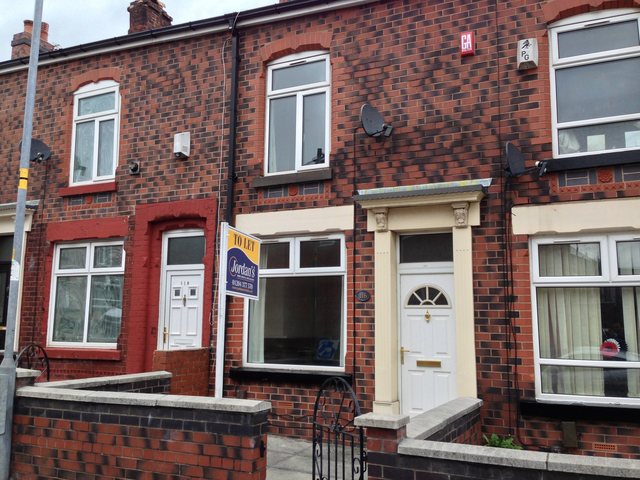  Image of 2 bedroom Detached house to rent in Oxford Grove Bolton BL1 at Bolton  Bolton, BL1 3BH