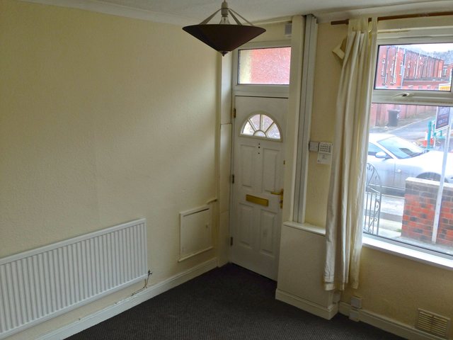  Image of 2 bedroom Detached house to rent in Oxford Grove Bolton BL1 at Bolton  Bolton, BL1 3BH