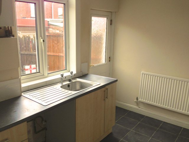  Image of 2 bedroom Detached house to rent in Oxford Grove Bolton BL1 at Bolton  Bolton, BL1 3BH