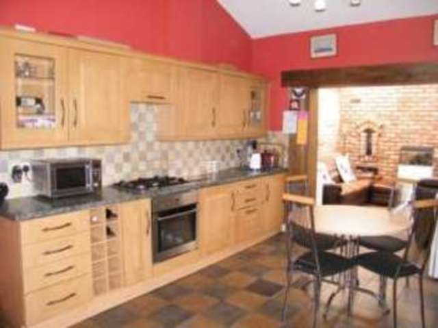  Image of 4 bedroom End of Terrace for sale in Oxford Way Heaton Norris Stockport SK4 at Heaton Norris Stockport Heaton Moor, SK4 1JR