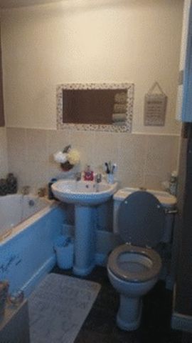  Image of 5 bedroom Property to rent in Padstow Close Bransholme Hull HU7 at Padstow Close Bransholme Hull, HU7 4HG
