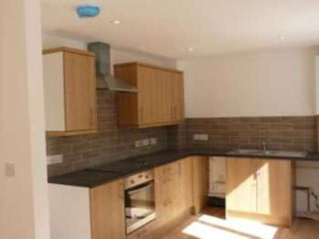  Image of 2 bedroom Flat for sale in Old Torquay Road Paignton TQ3 at Paignton  Torbay, TQ3 2QX
