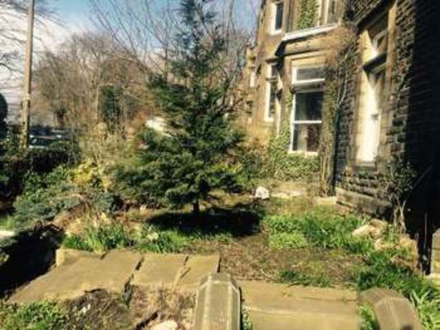  Image of 7 bedroom Detached house to rent in Park Drive Huddersfield HD1 at Park Drive  Huddersfield, HD1 4EG