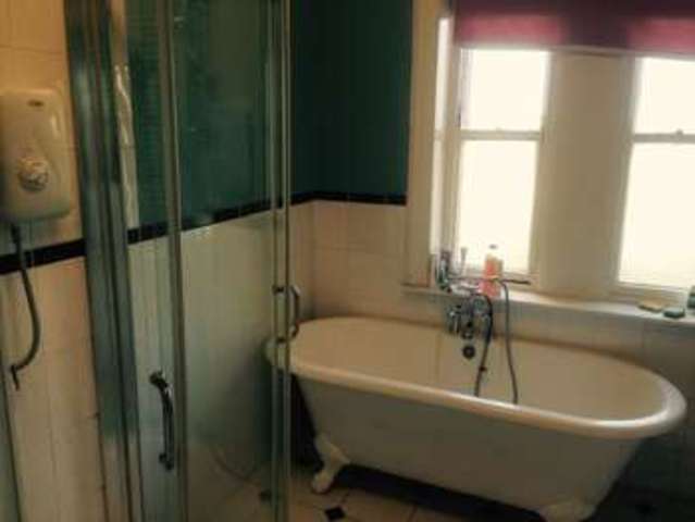  Image of 7 bedroom Detached house to rent in Park Drive Huddersfield HD1 at Park Drive  Huddersfield, HD1 4EG