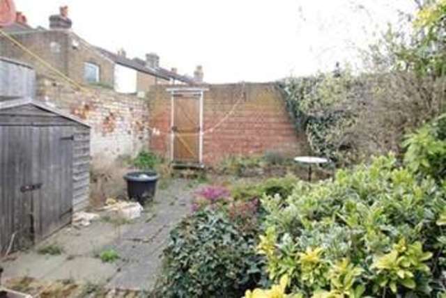  Image of 2 bedroom Detached house to rent in Park Road Chislehurst BR7 at Chislehurst, BR7 5AY