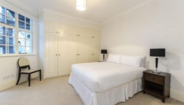  Image of 2 bedroom Apartment to rent in Park Road London NW8 at St John