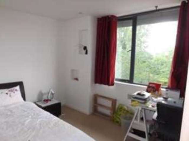  Image of 2 bedroom Flat for sale in Castle Boulevard Nottingham NG7 at Castle Boulevard Nottingham Nottingham, NG7 1RU