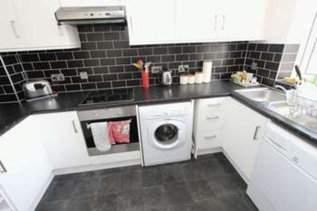  Image of 2 bedroom Flat for sale in Handel Road Southampton SO15 at Handel Road City Centre Southampton, SO15 2NY