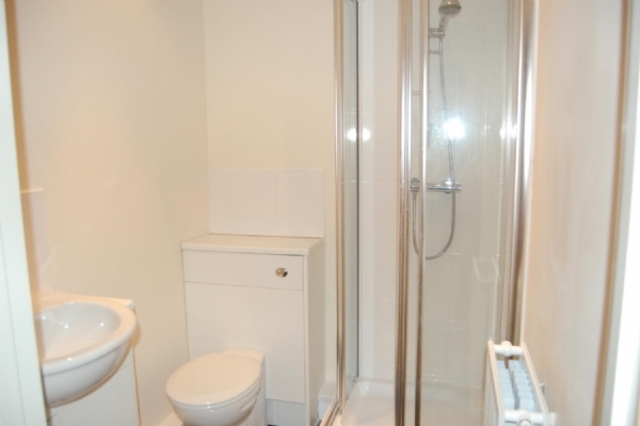  Image of 2 bedroom Flat to rent in Parkway South Doncaster DN2 at Parkway Court  Doncaster, DN2 4BF
