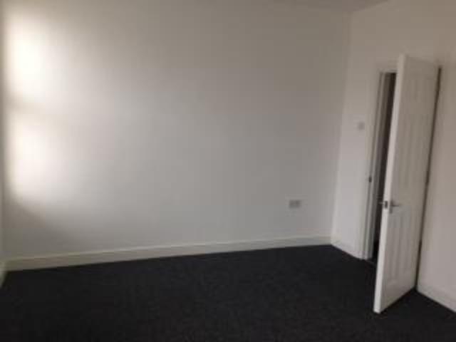  Image of 1 bedroom Flat to rent in Parrin Lane Eccles Manchester M30 at Eccles  Manchester, M30 8AY