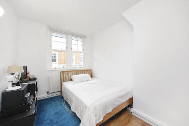  Image of 2 bedroom Flat for sale in Peabody Estate Vauxhall Bridge Road London SW1V at Peabody Estate  Vauxhall Bridge Road, SW1V 1TL