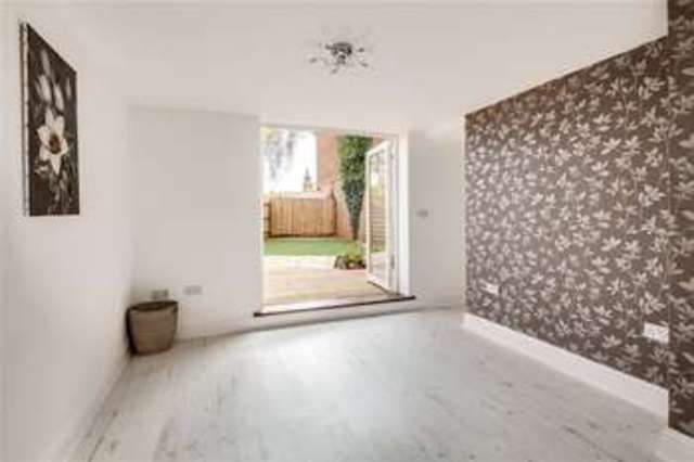  Image of 1 bedroom Apartment for sale in Peach Street Wokingham RG40 at Wokingham Berkshire Wokingham, RG40 1XP