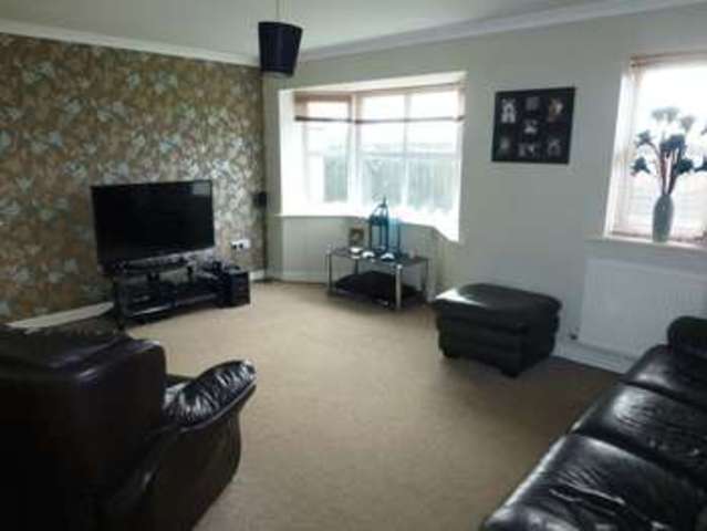  Image of 4 bedroom Detached house for sale in Pear Tree Close Sleaford NG34 at Pear Tree Close  Sleaford, NG34 7XJ