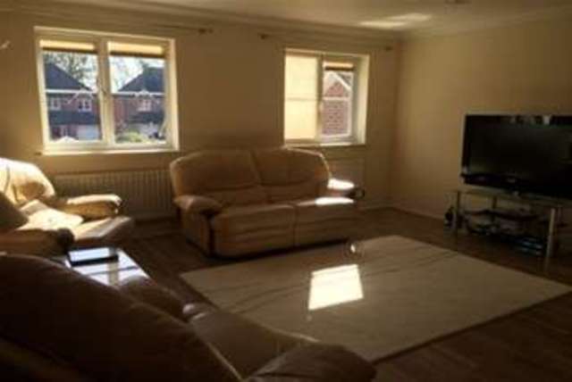  Image of 4 bedroom Property to rent in Pecche Place Chineham Basingstoke RG24 at Basingstoke, RG24 8AA