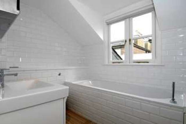  Image of 2 bedroom Flat to rent in Pembridge Road London W11 at Pembridge Road  London, W11 3HL