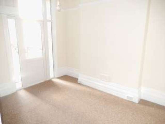  Image of 1 bedroom Flat to rent in Pen-Y-Lan Road Penylan Cardiff CF23 at Pen-Y-Lan Road  Cardiff, CF23 5HW