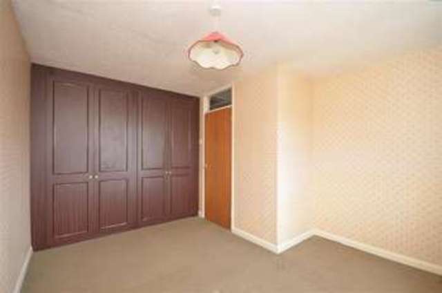  Image of 4 bedroom Semi-Detached house for sale in Penshurst Way Sutton SM2 at Sutton Surrey Sutton, SM2 6HR