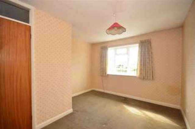  Image of 4 bedroom Semi-Detached house for sale in Penshurst Way Sutton SM2 at Sutton Surrey Sutton, SM2 6HR