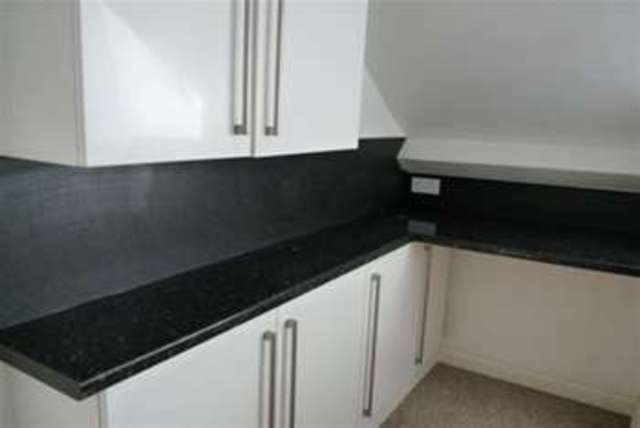  Image of 1 bedroom Flat to rent in Chapel Street Penzance TR18 at Penzance, TR18 4AE