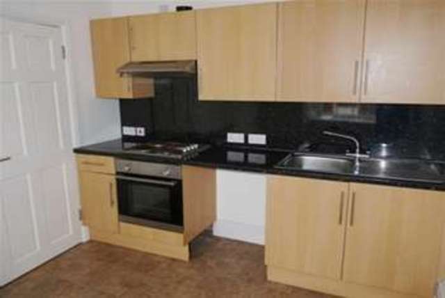  Image of 1 bedroom Flat to rent in Chapel Street Penzance TR18 at Penzance, TR18 4AE