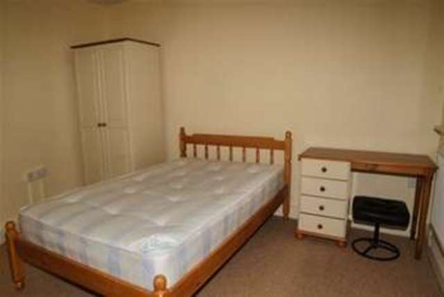  Image of 2 bedroom Detached house to rent in Peterborough Road Southampton SO14 at Southampton, SO14 6HY