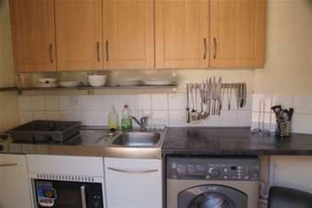  Image of 1 bedroom Property to rent in Peterborough Road Southampton SO14 at Southampton, SO14 6HY