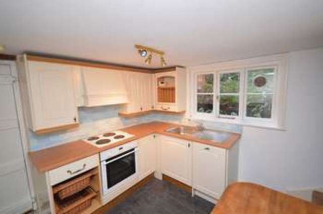  Image of 3 bedroom Terraced house to rent in Petworth Road Haslemere GU27 at Petworth Road  Haslemere, GU27 2JB