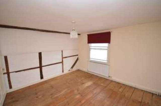  Image of 3 bedroom Terraced house to rent in Petworth Road Haslemere GU27 at Petworth Road  Haslemere, GU27 2JB