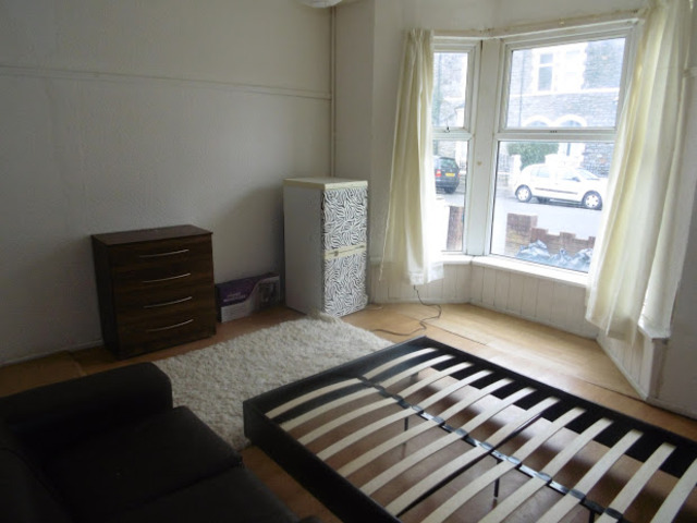  Image of 5 bedroom House Share to rent in Piercefield Place Cardiff CF24 at Piercefield Place  Cardiff, CF24 0LD