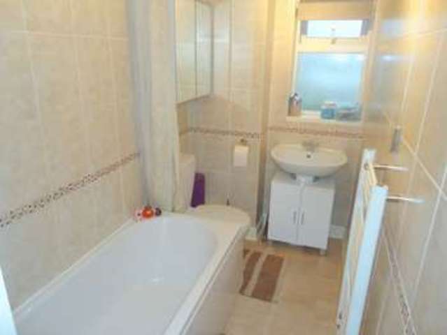  Image of 2 bedroom Terraced house for sale in Plantation Walk Hemel Hempstead HP1 at Plantation Walk  Hemel Hempstead, HP1 3LY
