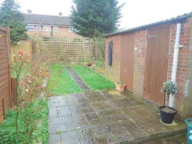  Image of 2 bedroom Terraced house for sale in Plantation Walk Hemel Hempstead HP1 at Plantation Walk  Hemel Hempstead, HP1 3LY