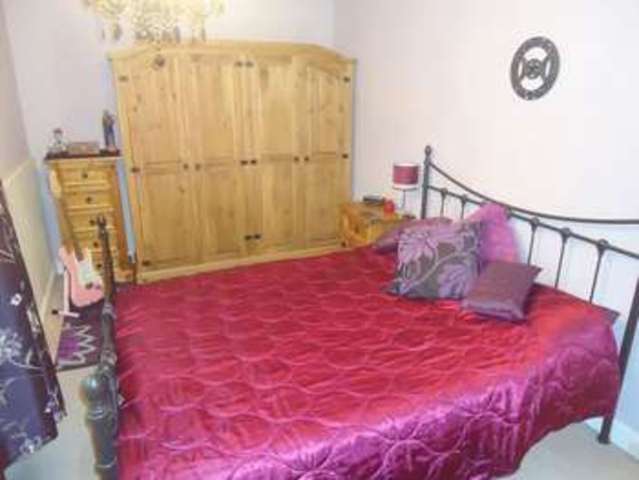  Image of 2 bedroom Terraced house for sale in Plantation Walk Hemel Hempstead HP1 at Plantation Walk  Hemel Hempstead, HP1 3LY