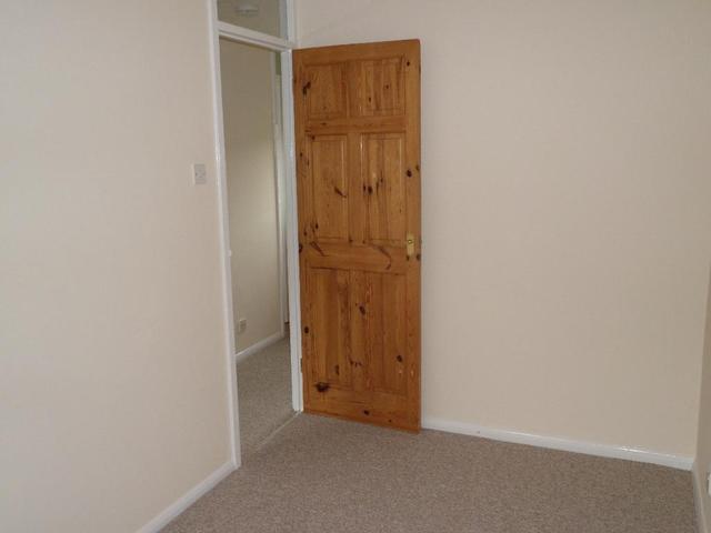  Image of 2 bedroom Semi-Detached house to rent in Plough Way Winchester SO22 at Badgers Farm  Winchester, SO22 4PW