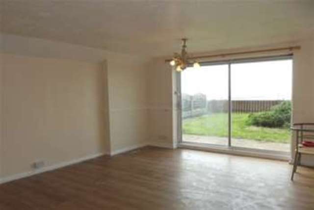  Image of 2 bedroom Detached house to rent in Eastern Promenade Point Clear Bay Clacton-on-Sea CO16 at Clacton-on-Sea, CO16 8LG