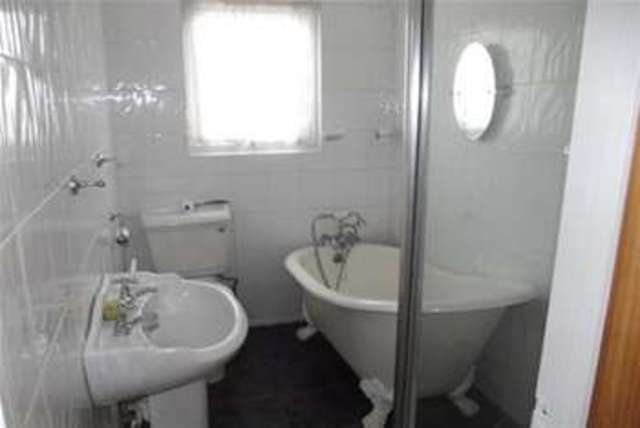  Image of 2 bedroom Detached house to rent in Eastern Promenade Point Clear Bay Clacton-on-Sea CO16 at Clacton-on-Sea, CO16 8LG