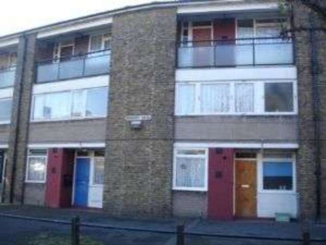  Image of 3 bedroom Maisonette to rent in Salmon Lane London E14 at Salmon Lane  LONDON, E14 7PH
