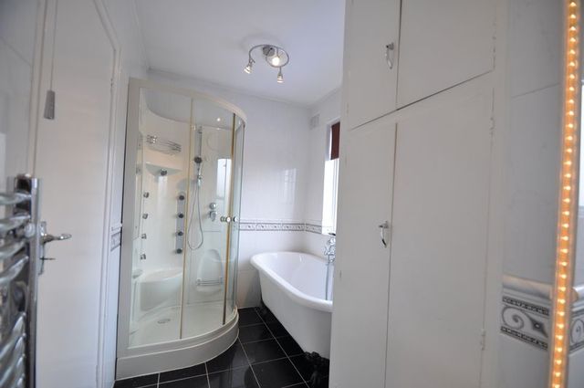  Image of 3 bedroom Detached house for sale in Portsmouth Road Southampton SO19 at Portsmouth Road  Southampton, SO19 9LY
