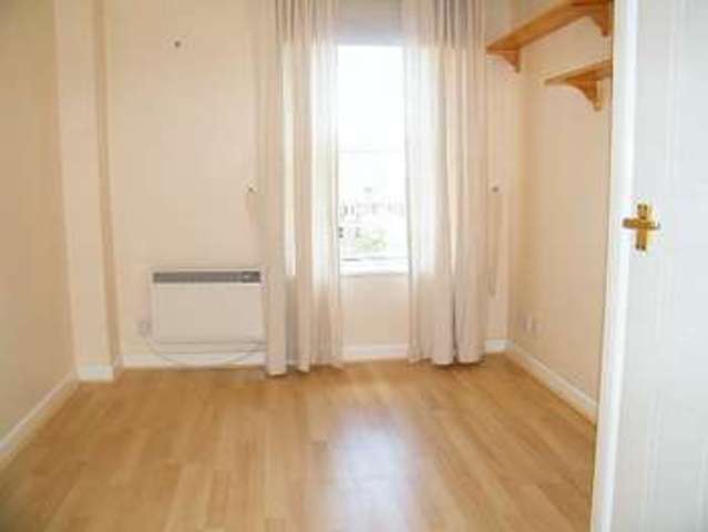  Image of 1 bedroom Flat to rent in Westridge Road Southampton SO17 at 17 Westridge Road  Southampton, SO17 2HP