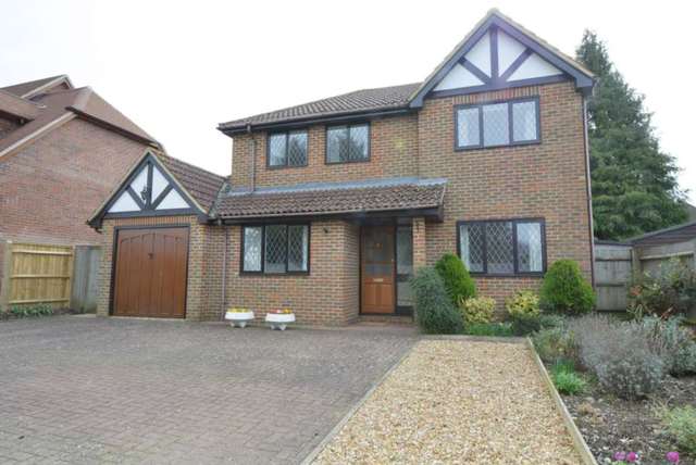  Image of 4 bedroom Detached house for sale in Berndene Rise Princes Risborough HP27 at Berndene Rise  Princes Risborough, HP27 9HF