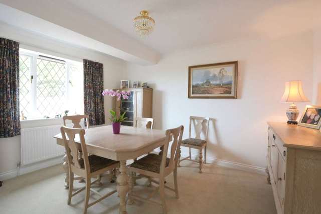  Image of 4 bedroom Detached house for sale in Berndene Rise Princes Risborough HP27 at Berndene Rise  Princes Risborough, HP27 9HF